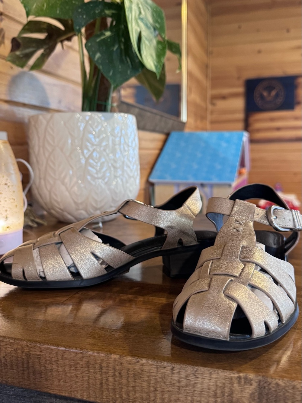 Lucky Brand Women's Metallic Woven Sandals - Champagne Gold